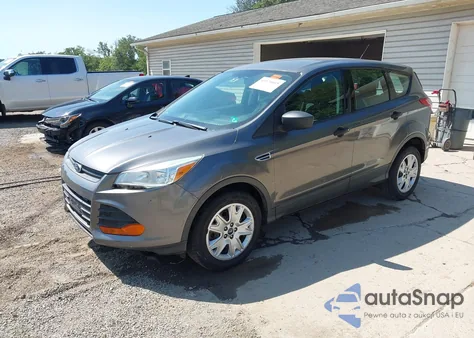 2013 Ford Escape S z USA, uszkodzony, nr VIN 1FMCU0F76DUC67904